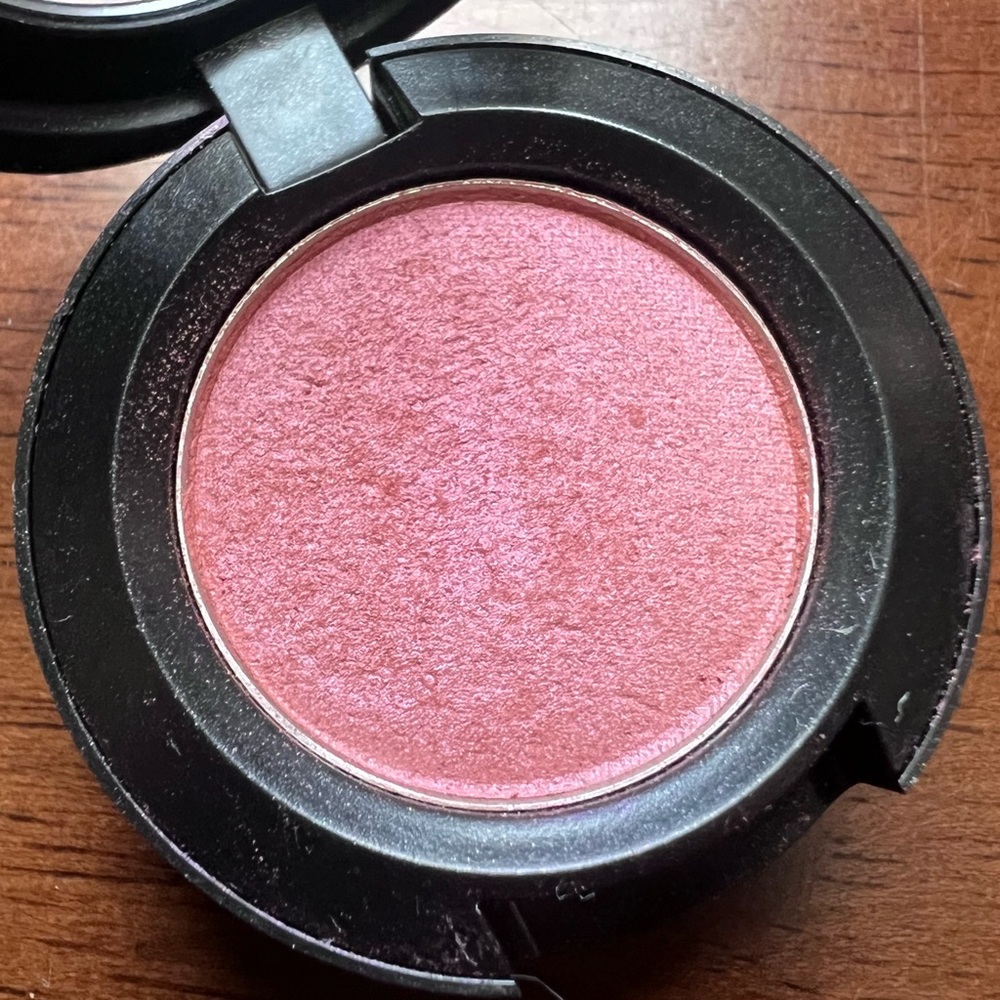 MAC Cosmetics ANGELCAKE Eyeshadow Discontinued Angel Cake